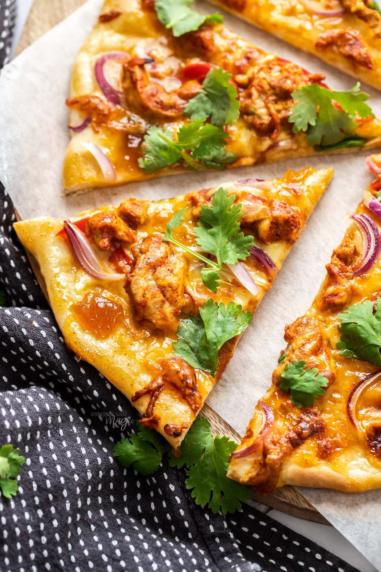 THANDURI  CHICKEN  PIZZA