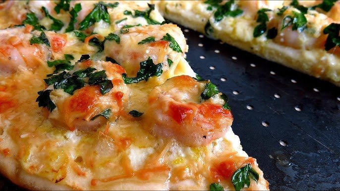HOT GARLIC  PRAWNS PIZZA