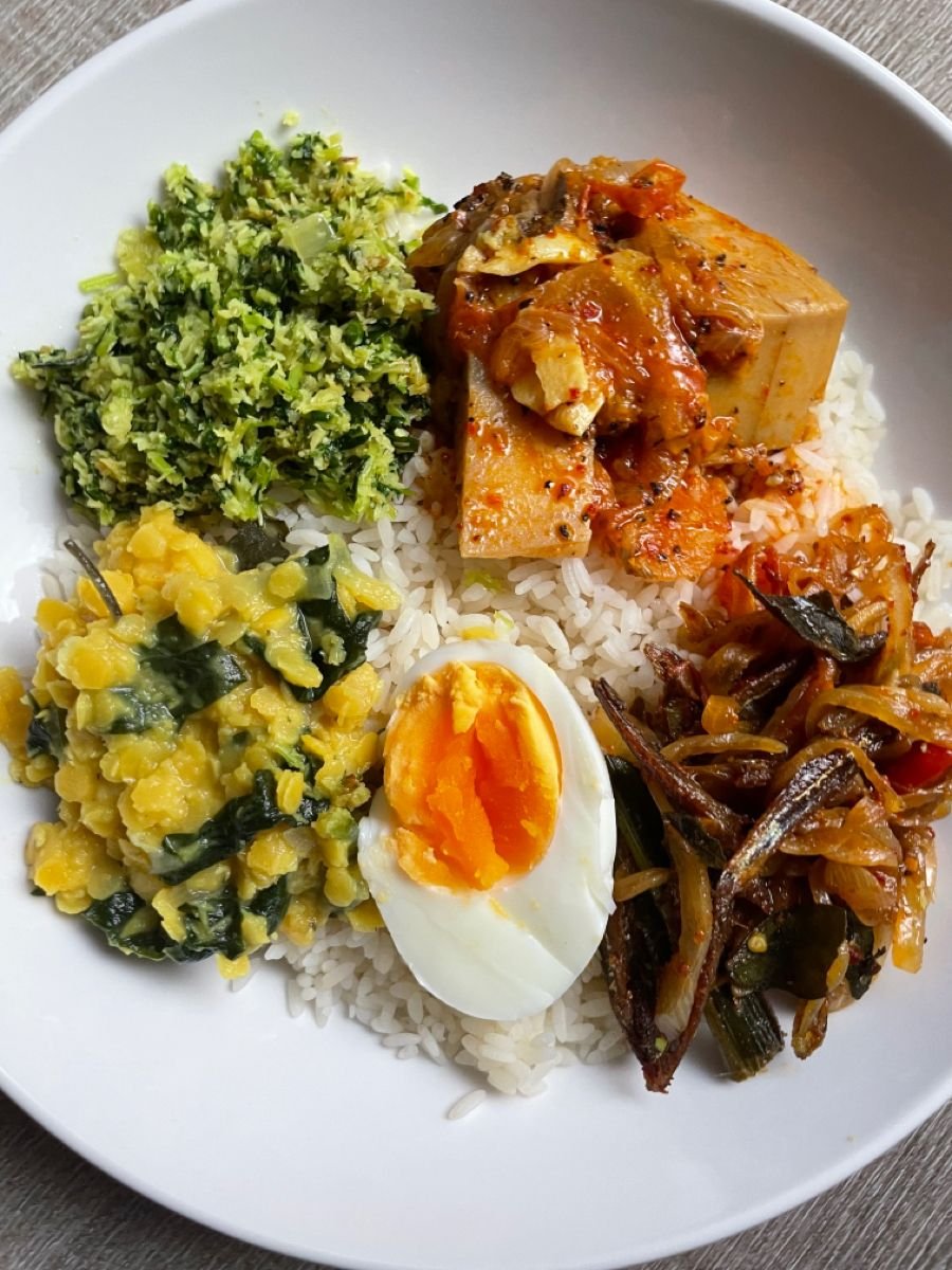 EGG RICE & CURRY