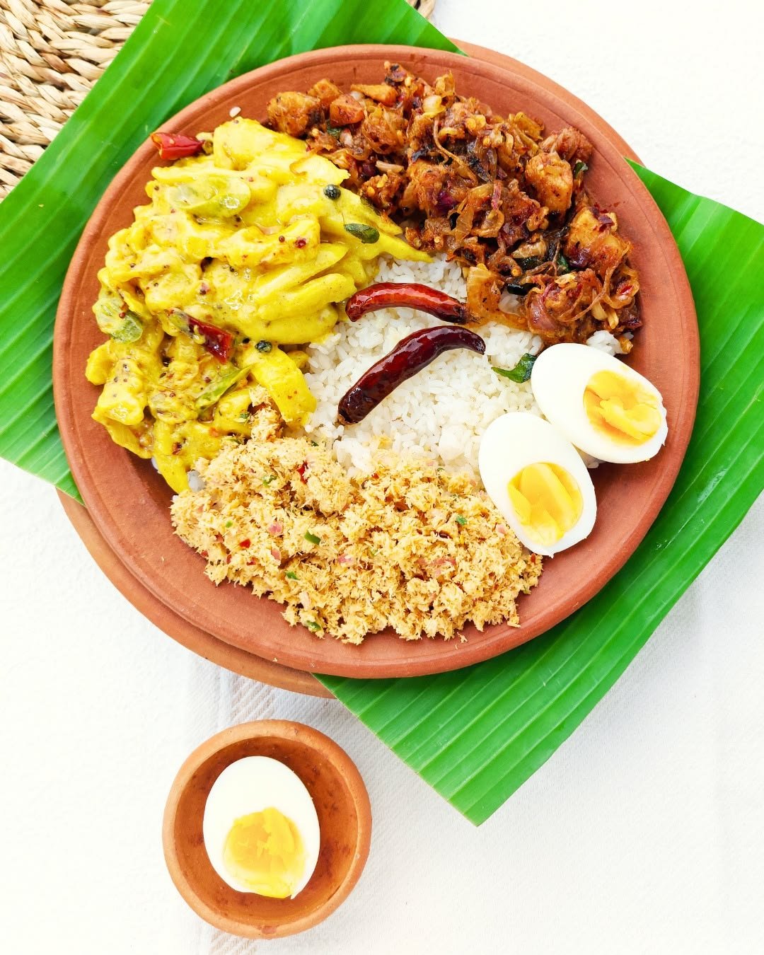 EGG RICE & CURRY LUNCH